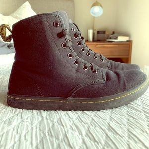 Dr. Marten’s Shoreditch Black Canvas Boot Size 7